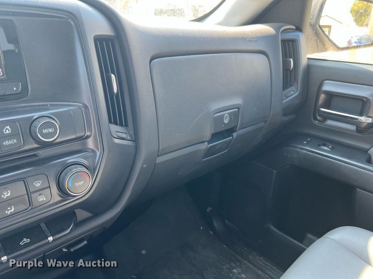 image for item LU9790 2015  Chevrolet Silverado 1500  Double Cab pickup truck