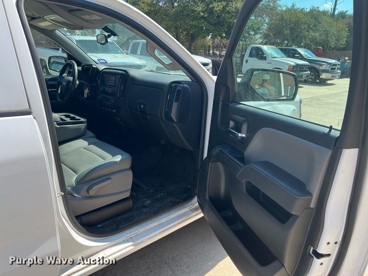 image for item LU9790 2015  Chevrolet Silverado 1500  Double Cab pickup truck