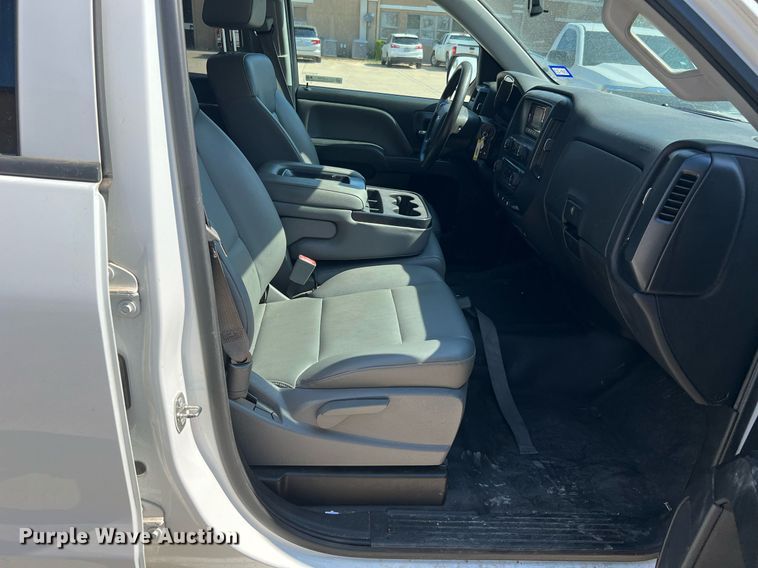 image for item LU9790 2015  Chevrolet Silverado 1500  Double Cab pickup truck