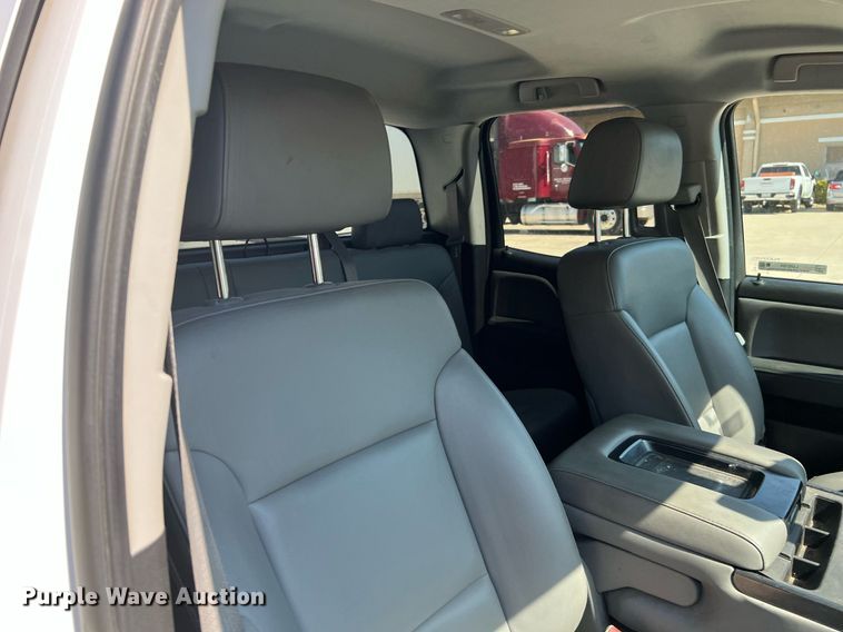 image for item LU9790 2015  Chevrolet Silverado 1500  Double Cab pickup truck