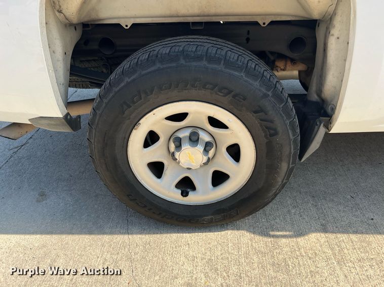 image for item LU9790 2015  Chevrolet Silverado 1500  Double Cab pickup truck