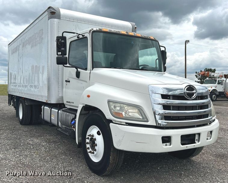 image for item LV9036 2012 Hino 268  box truck