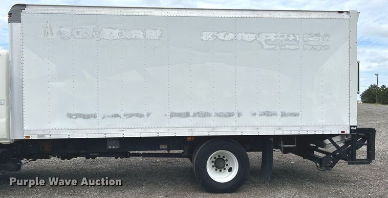 image for item LV9036 2012 Hino 268  box truck