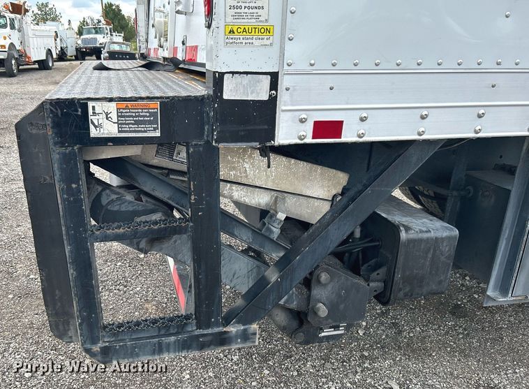 image for item LV9036 2012 Hino 268  box truck