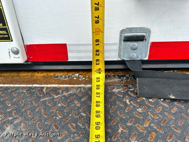 image for item LV9036 2012 Hino 268  box truck