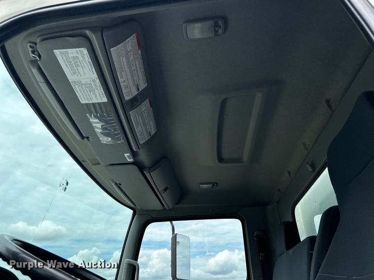 image for item LV9036 2012 Hino 268  box truck