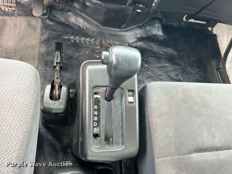 image for item LV9036 2012 Hino 268  box truck