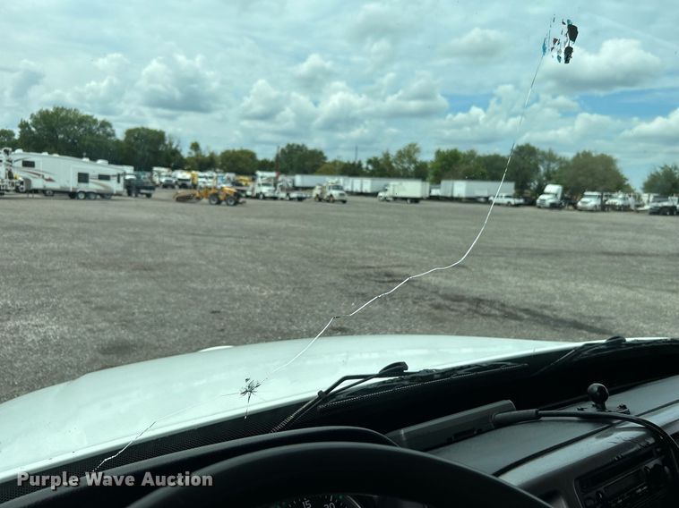 image for item LV9036 2012 Hino 268  box truck