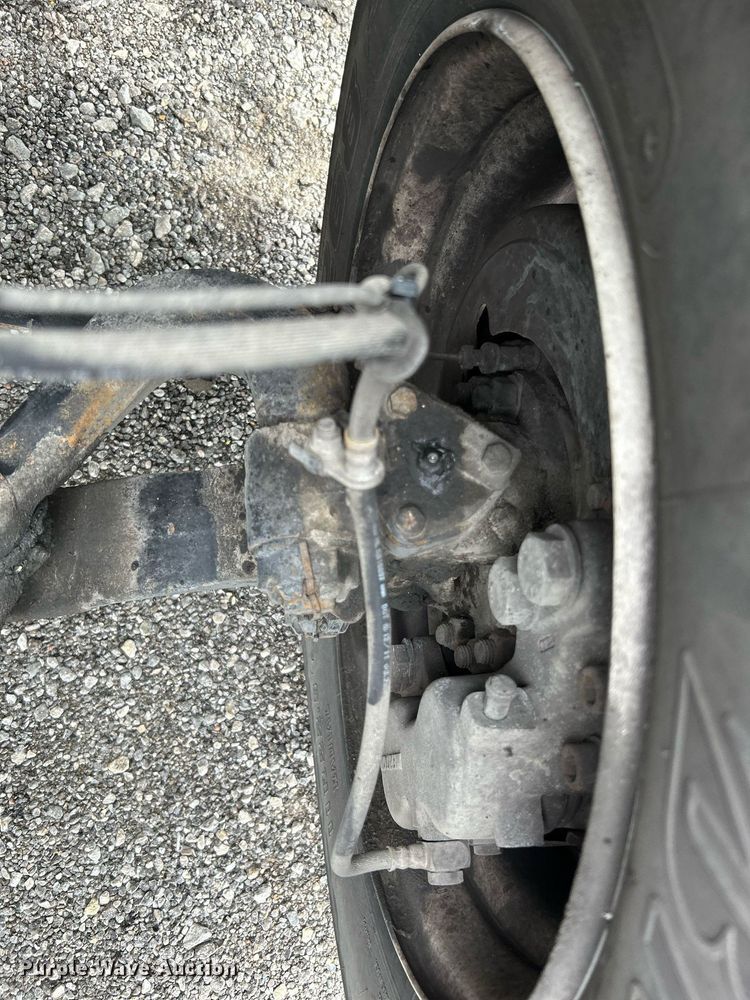 image for item LV9036 2012 Hino 268  box truck