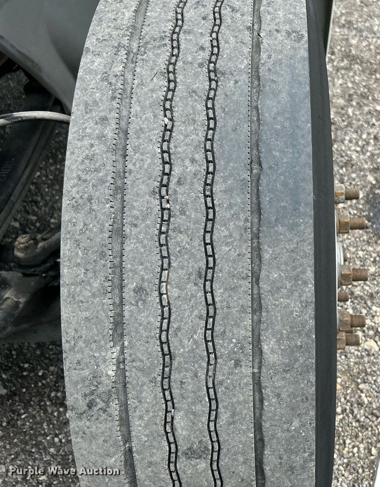 image for item LV9036 2012 Hino 268  box truck