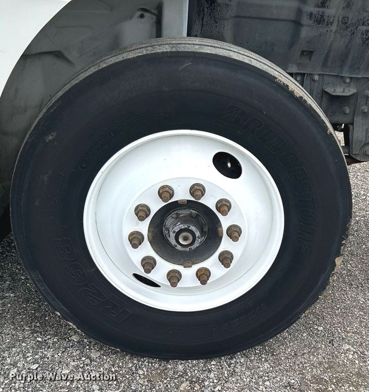 image for item LV9036 2012 Hino 268  box truck