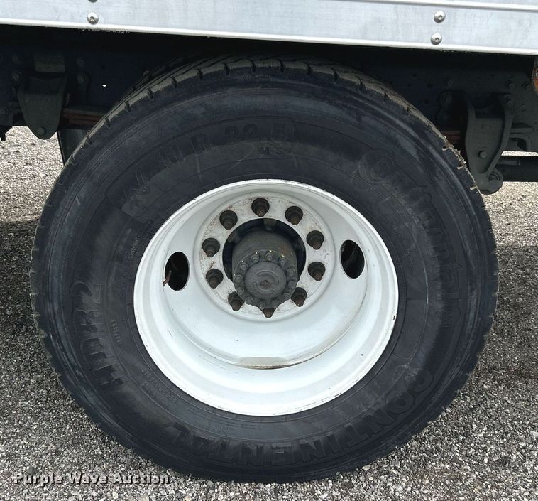 image for item LV9036 2012 Hino 268  box truck