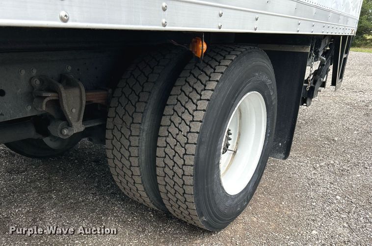 image for item LV9036 2012 Hino 268  box truck