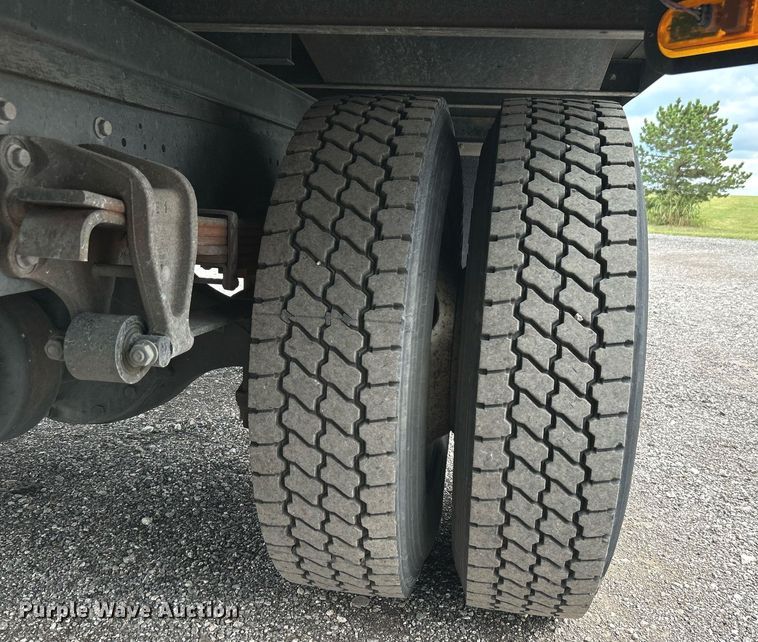 image for item LV9036 2012 Hino 268  box truck