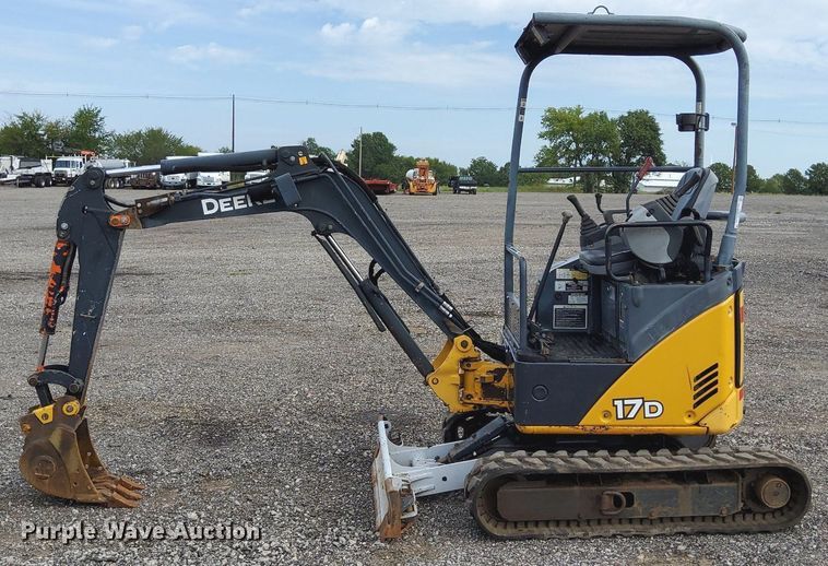 image for item LV9049 John Deere 17D  mini excavator