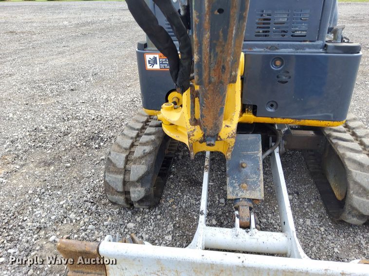image for item LV9049 John Deere 17D  mini excavator
