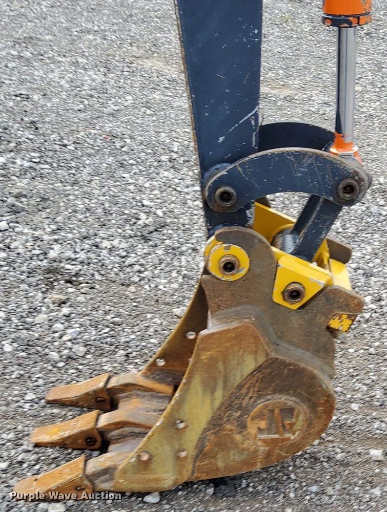 image for item LV9049 John Deere 17D  mini excavator