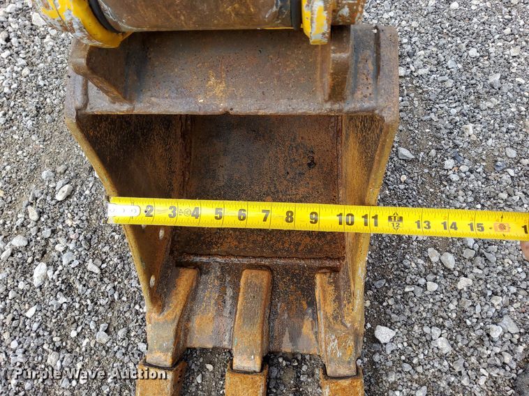 image for item LV9049 John Deere 17D  mini excavator