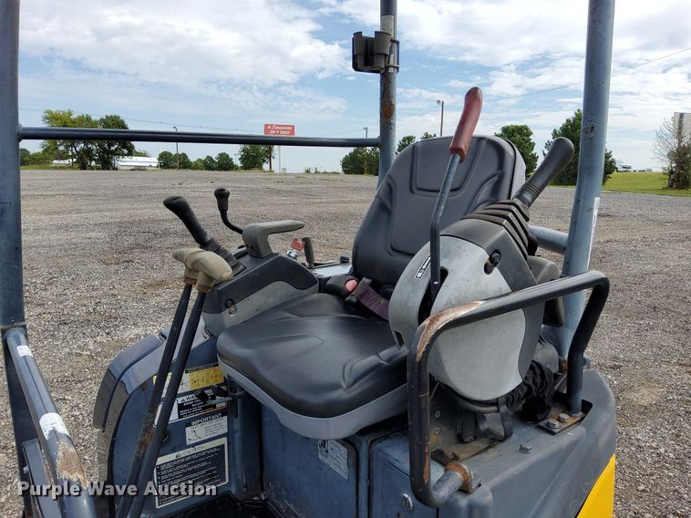 image for item LV9049 John Deere 17D  mini excavator