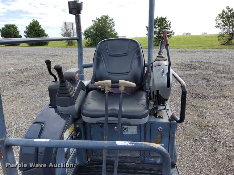 image for item LV9049 John Deere 17D  mini excavator