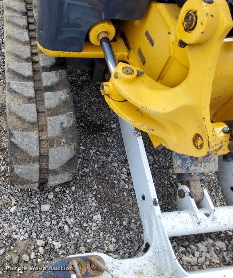 image for item LV9049 John Deere 17D  mini excavator