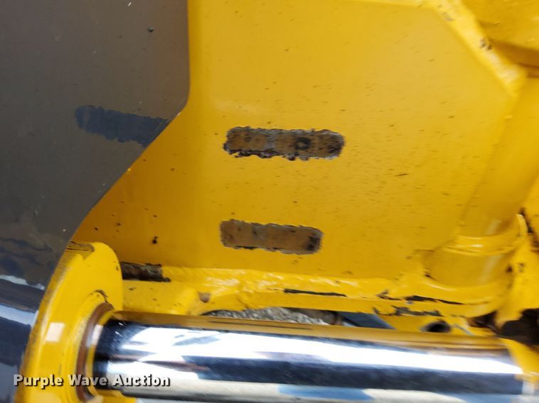 image for item LV9049 John Deere 17D  mini excavator