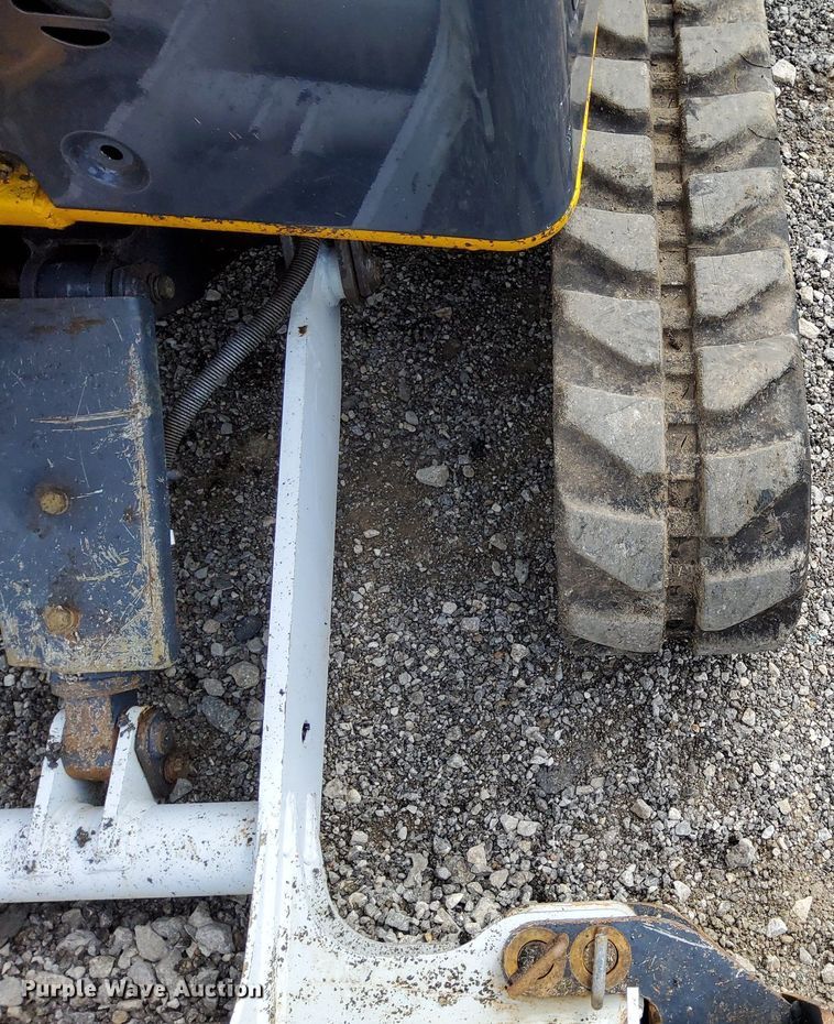 image for item LV9049 John Deere 17D  mini excavator