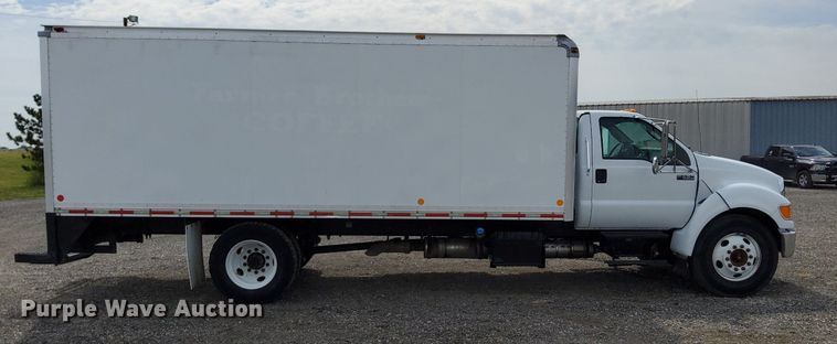 image for item LV9058 2012 Ford F650 XL Super Duty  box truck
