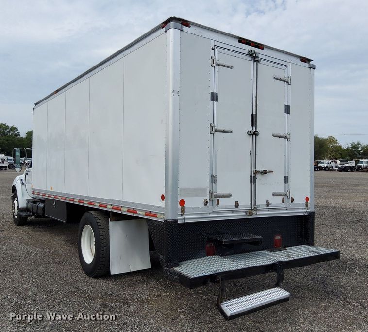 image for item LV9058 2012 Ford F650 XL Super Duty  box truck