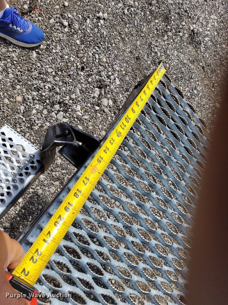 image for item LV9058 2012 Ford F650 XL Super Duty  box truck