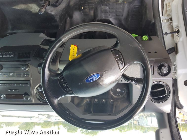 image for item LV9058 2012 Ford F650 XL Super Duty  box truck