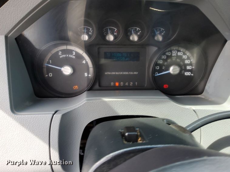 image for item LV9058 2012 Ford F650 XL Super Duty  box truck