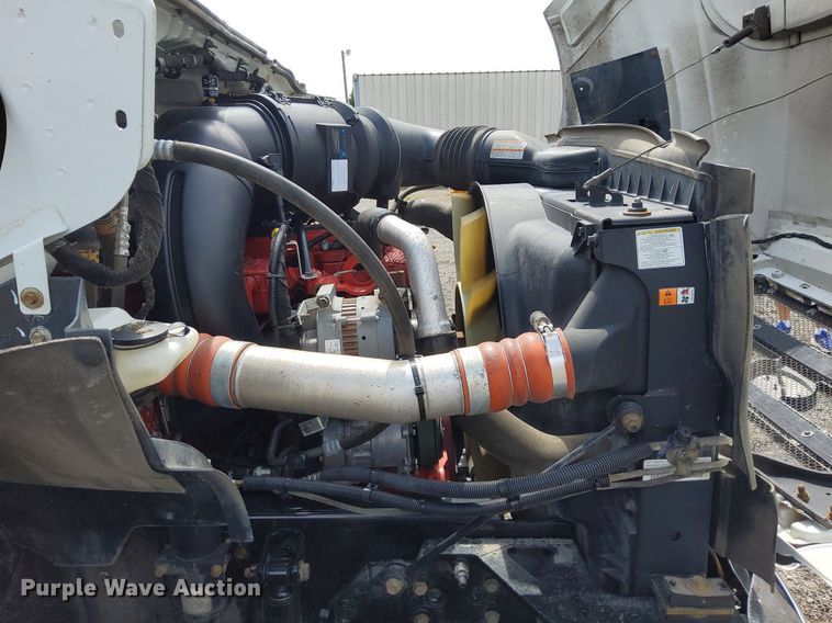 image for item LV9058 2012 Ford F650 XL Super Duty  box truck