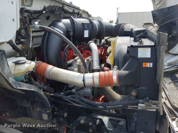 image for item LV9058 2012 Ford F650 XL Super Duty  box truck