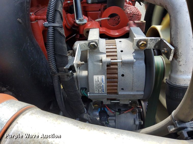 image for item LV9058 2012 Ford F650 XL Super Duty  box truck