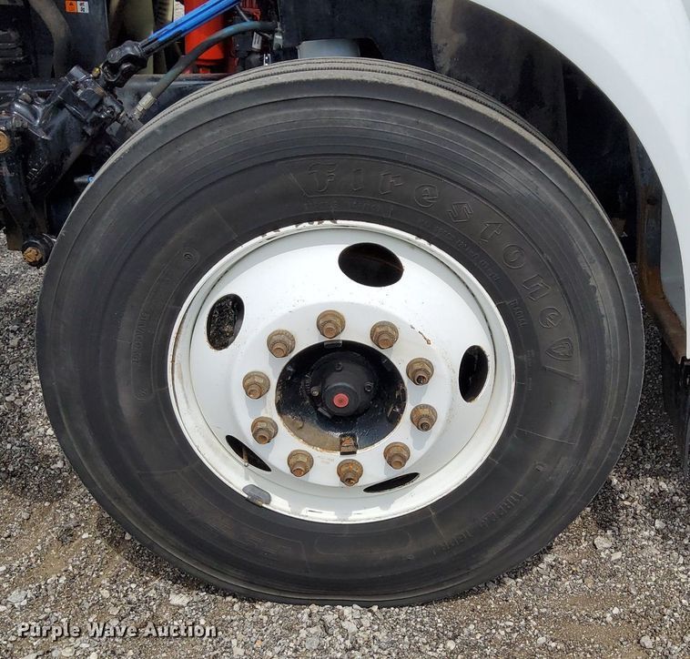 image for item LV9058 2012 Ford F650 XL Super Duty  box truck