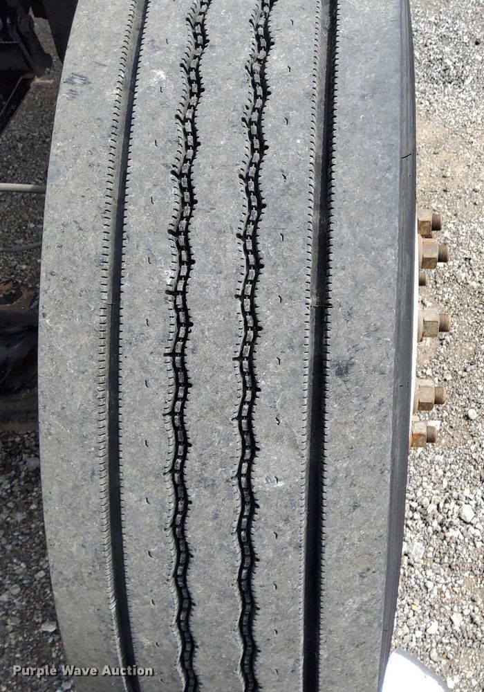 image for item LV9058 2012 Ford F650 XL Super Duty  box truck