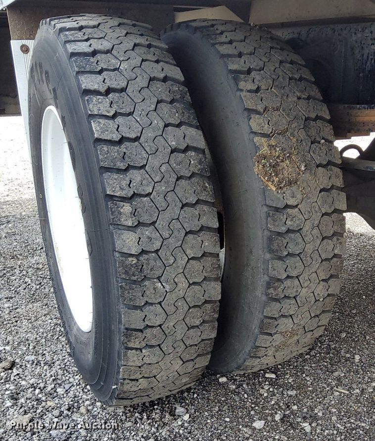 image for item LV9058 2012 Ford F650 XL Super Duty  box truck