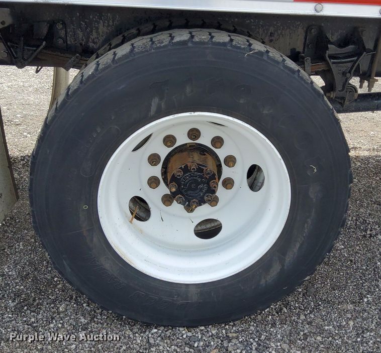 image for item LV9058 2012 Ford F650 XL Super Duty  box truck