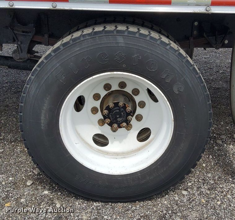 image for item LV9058 2012 Ford F650 XL Super Duty  box truck