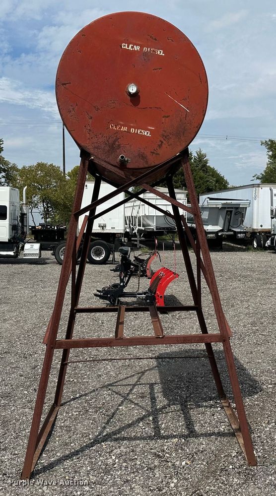 image for item LV9063 Fuel tank