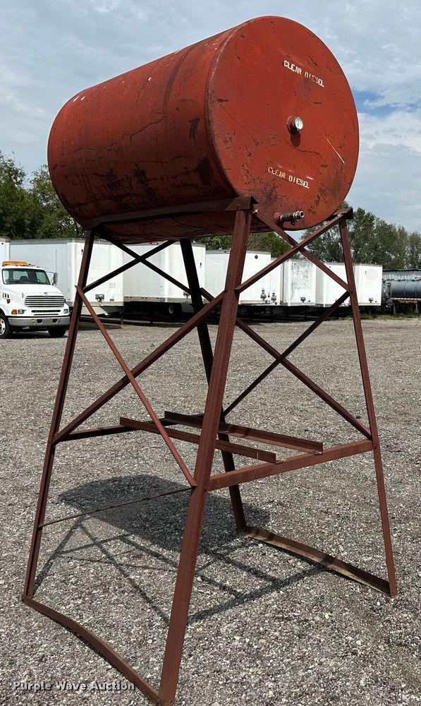 image for item LV9063 Fuel tank