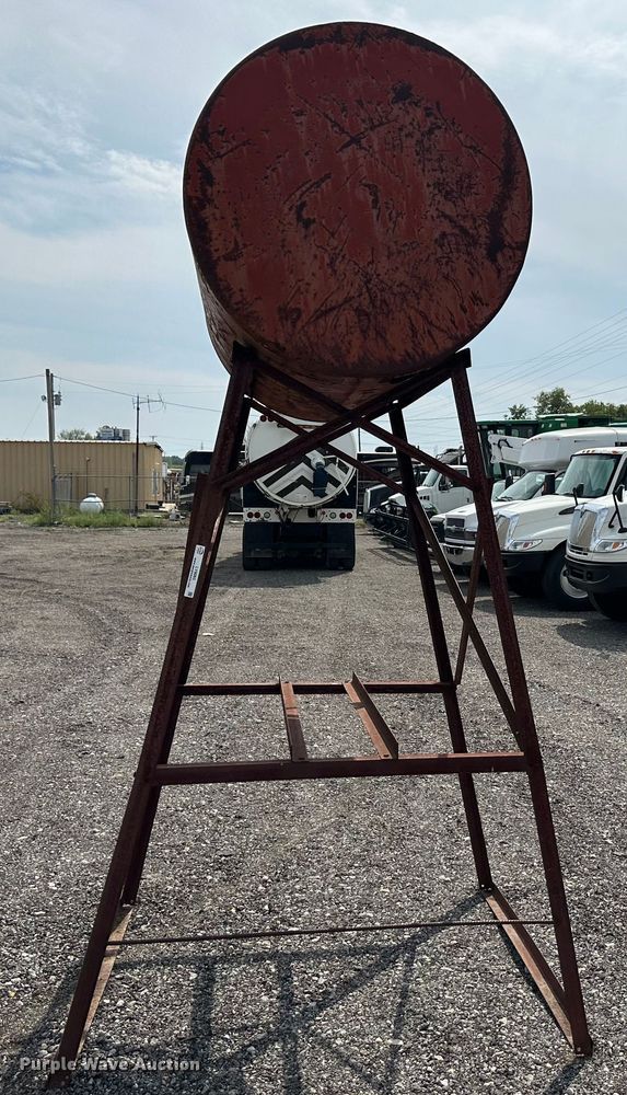 image for item LV9063 Fuel tank