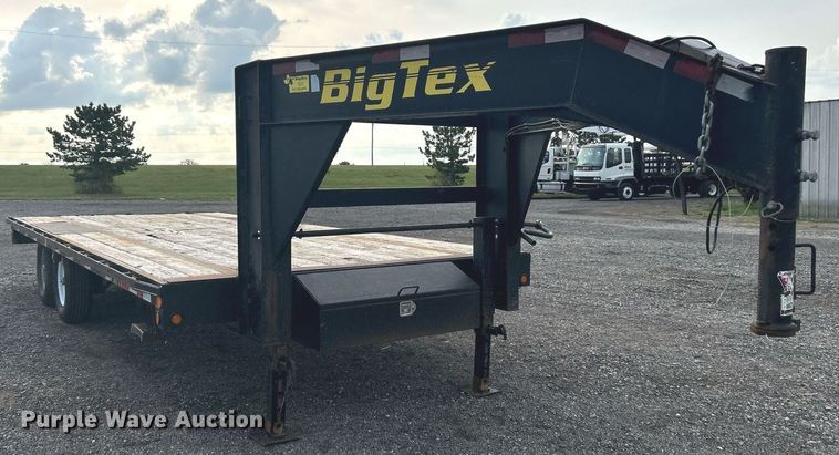 image for item LV9074 2013 Big Tex 14GN-20BK  equipment trailer