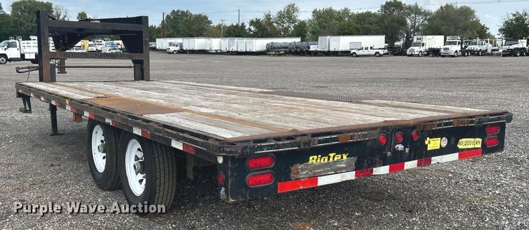 image for item LV9074 2013 Big Tex 14GN-20BK  equipment trailer