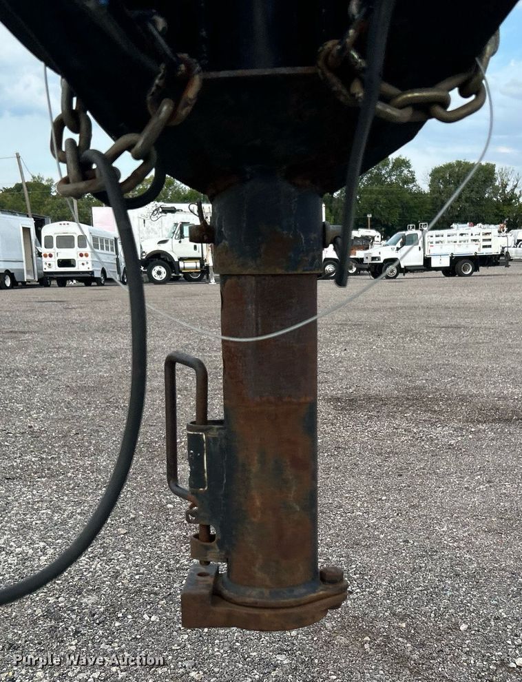 image for item LV9074 2013 Big Tex 14GN-20BK  equipment trailer