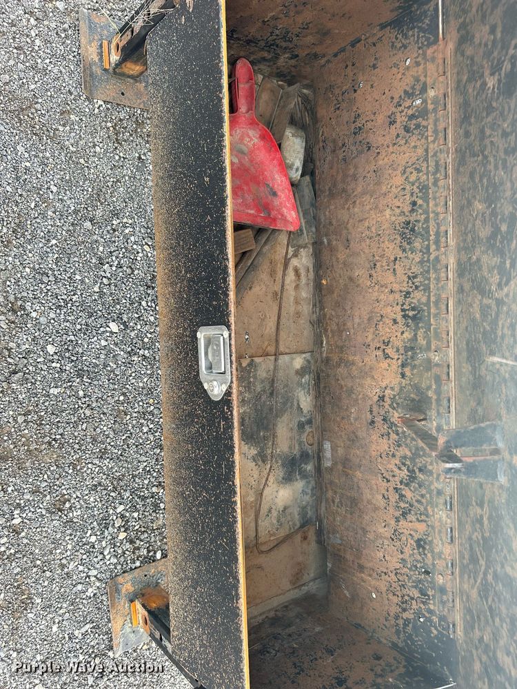 image for item LV9074 2013 Big Tex 14GN-20BK  equipment trailer