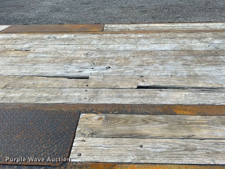 image for item LV9074 2013 Big Tex 14GN-20BK  equipment trailer