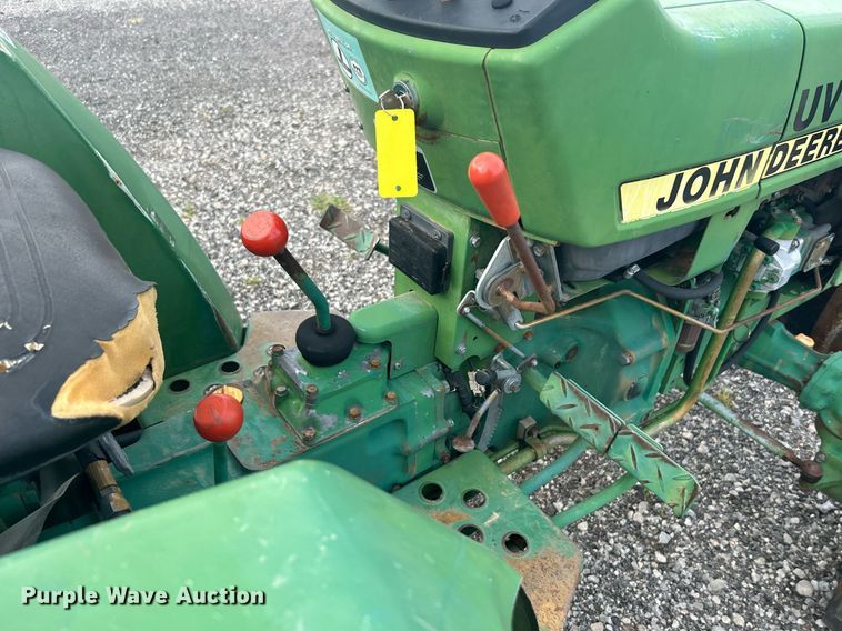 image for item LV9075 1985  John Deere 750  MFWD tractor