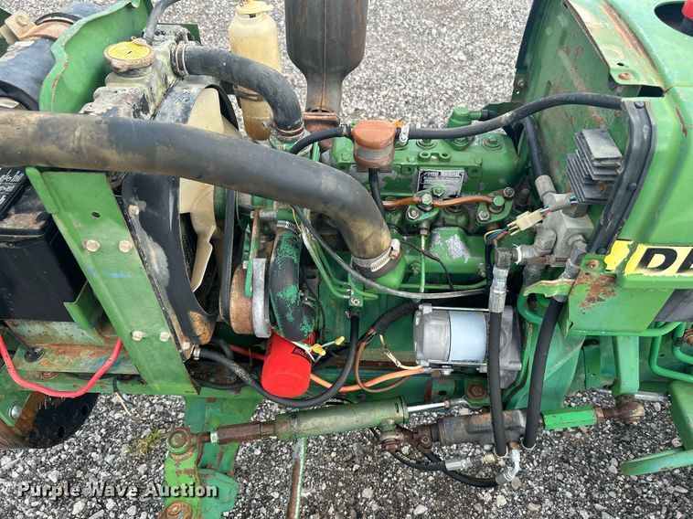image for item LV9075 1985  John Deere 750  MFWD tractor